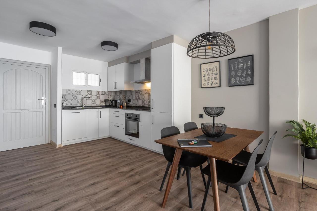 Stylish Apartment With Sea View Нерха Екстер'єр фото