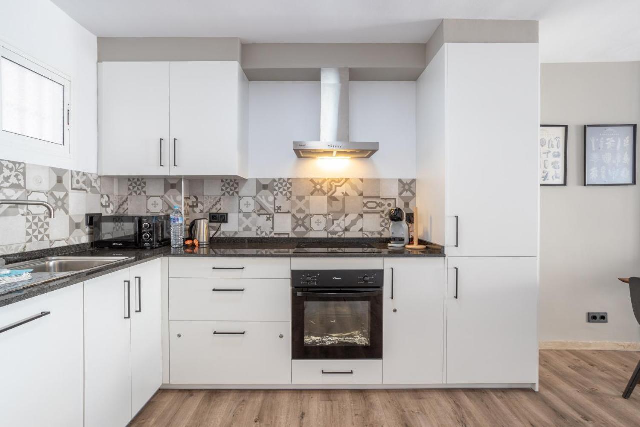 Stylish Apartment With Sea View Нерха Екстер'єр фото